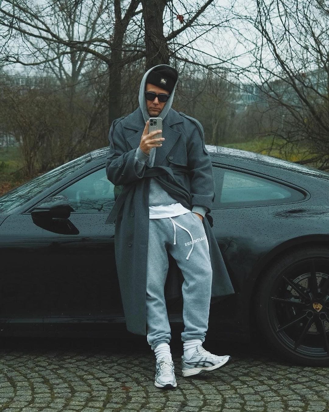 mens grey sweatpants outfit