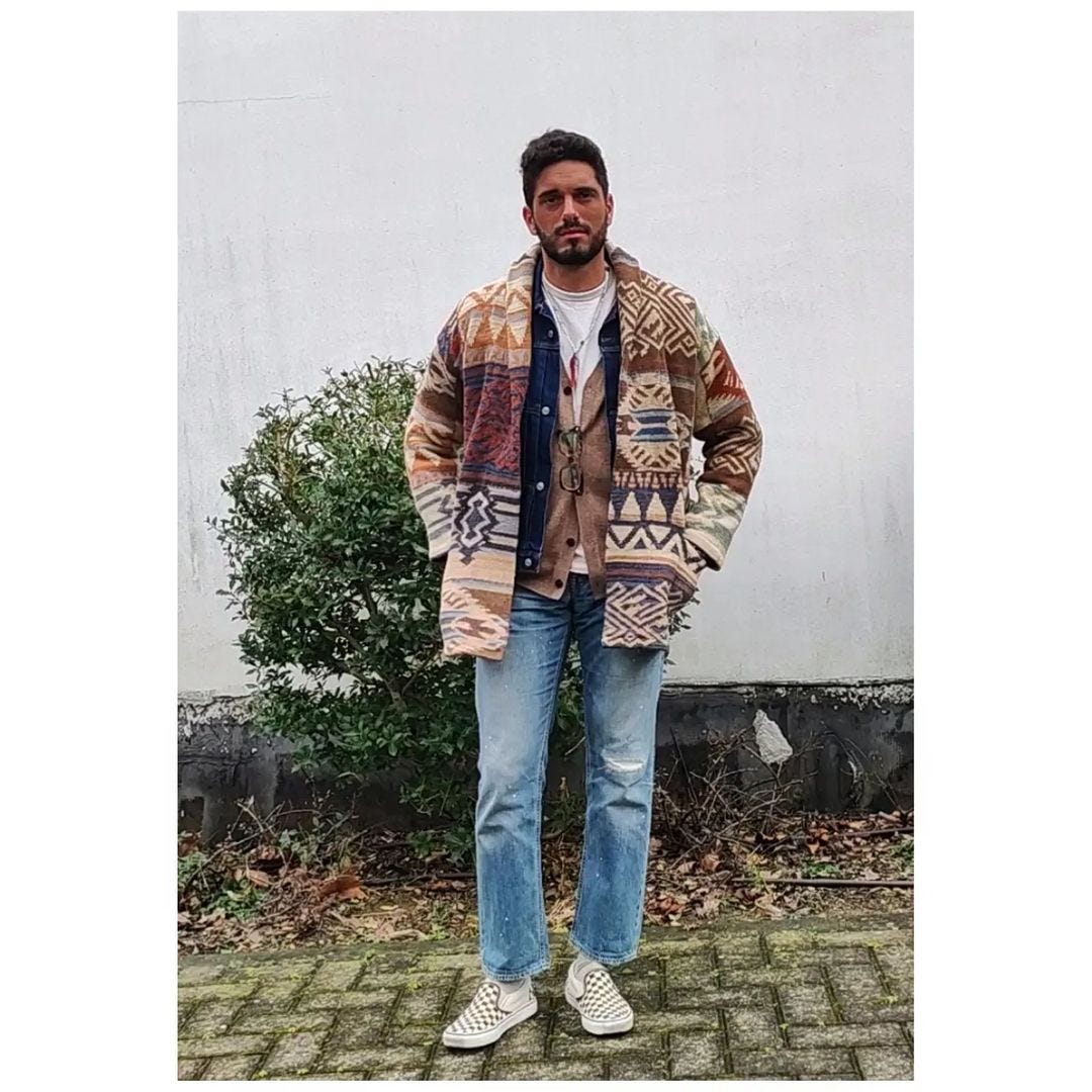 alino who cardigan outfit