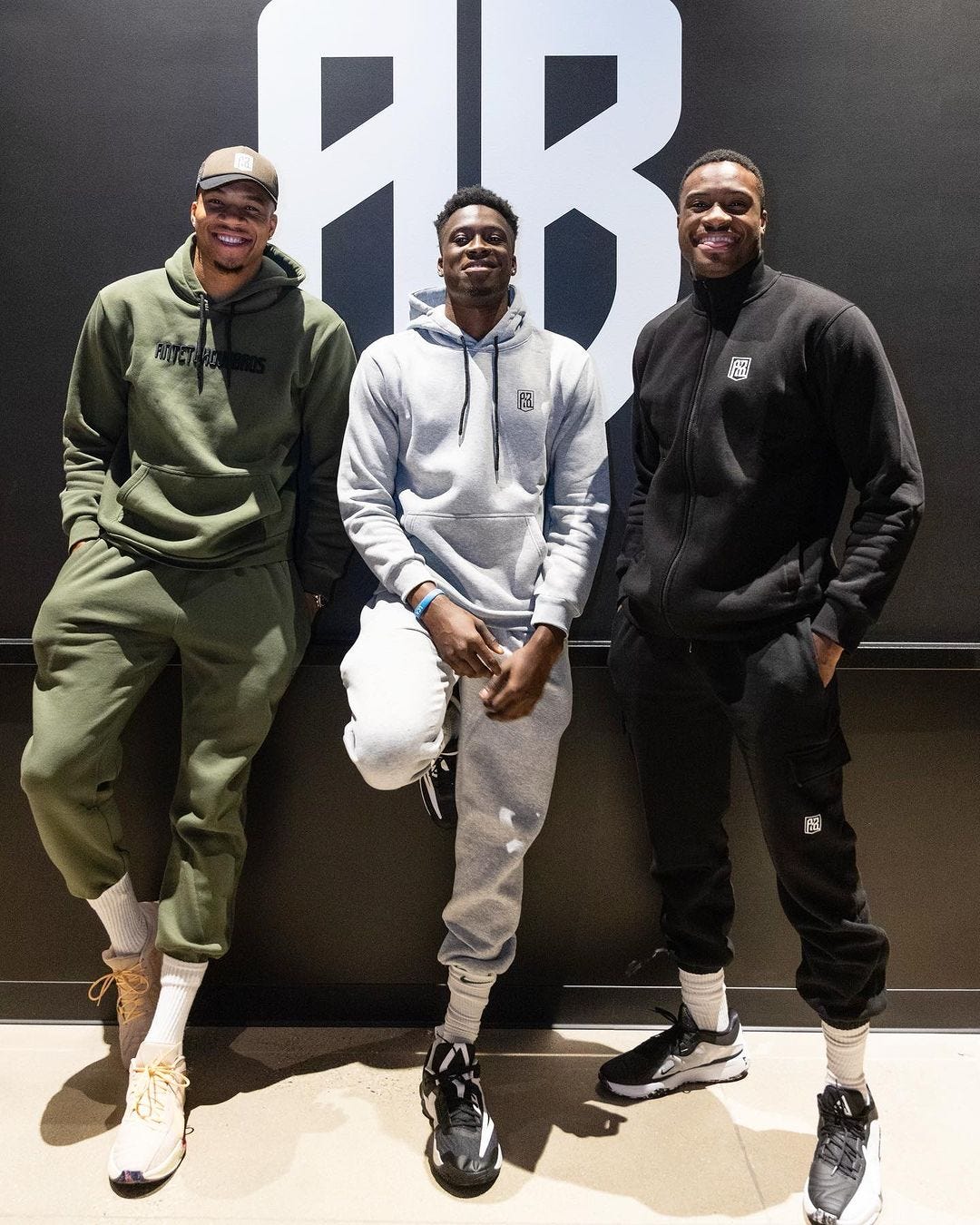 antetokounmpo brothers nike tech fleece, mens grey sweatpants outfits