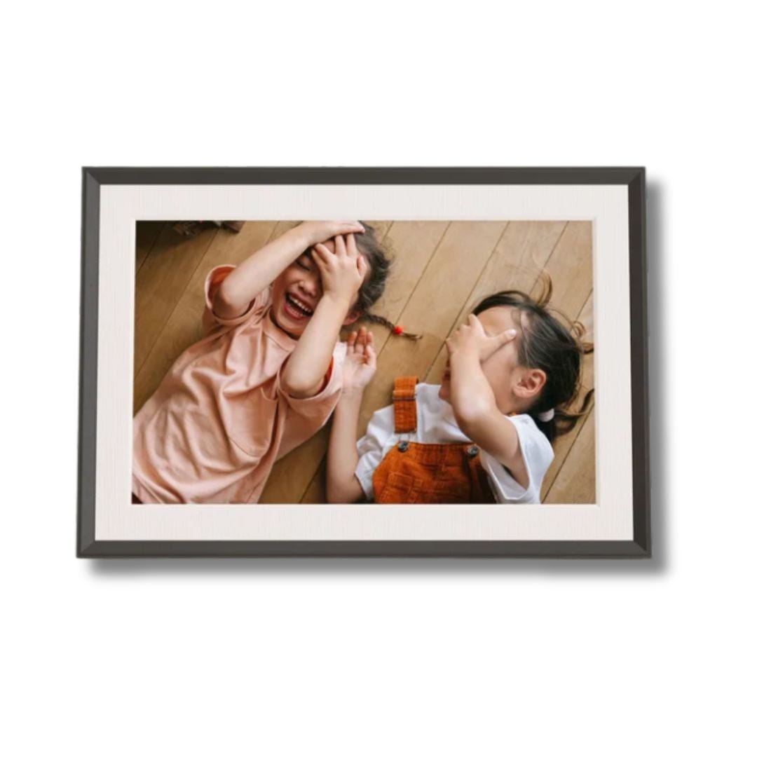 aura frame - carver mat 10 inch digital frame